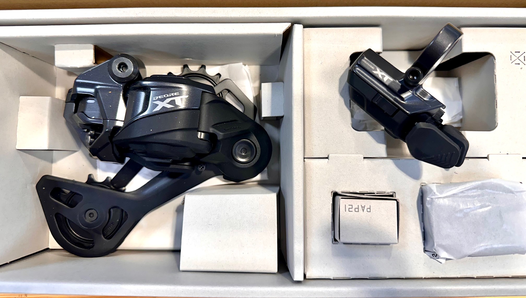 Cambio Shimano XT Di2 M8200 12V